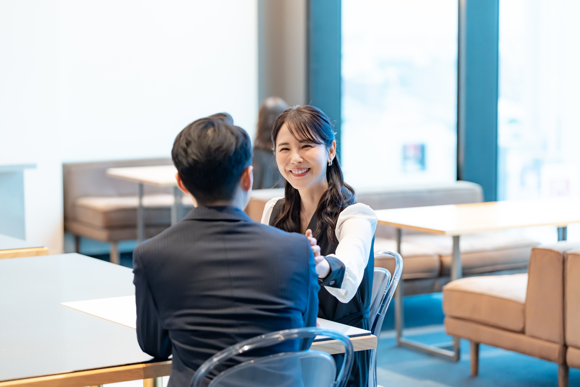 安心感ある会話で幸せを掴む日本人カップル