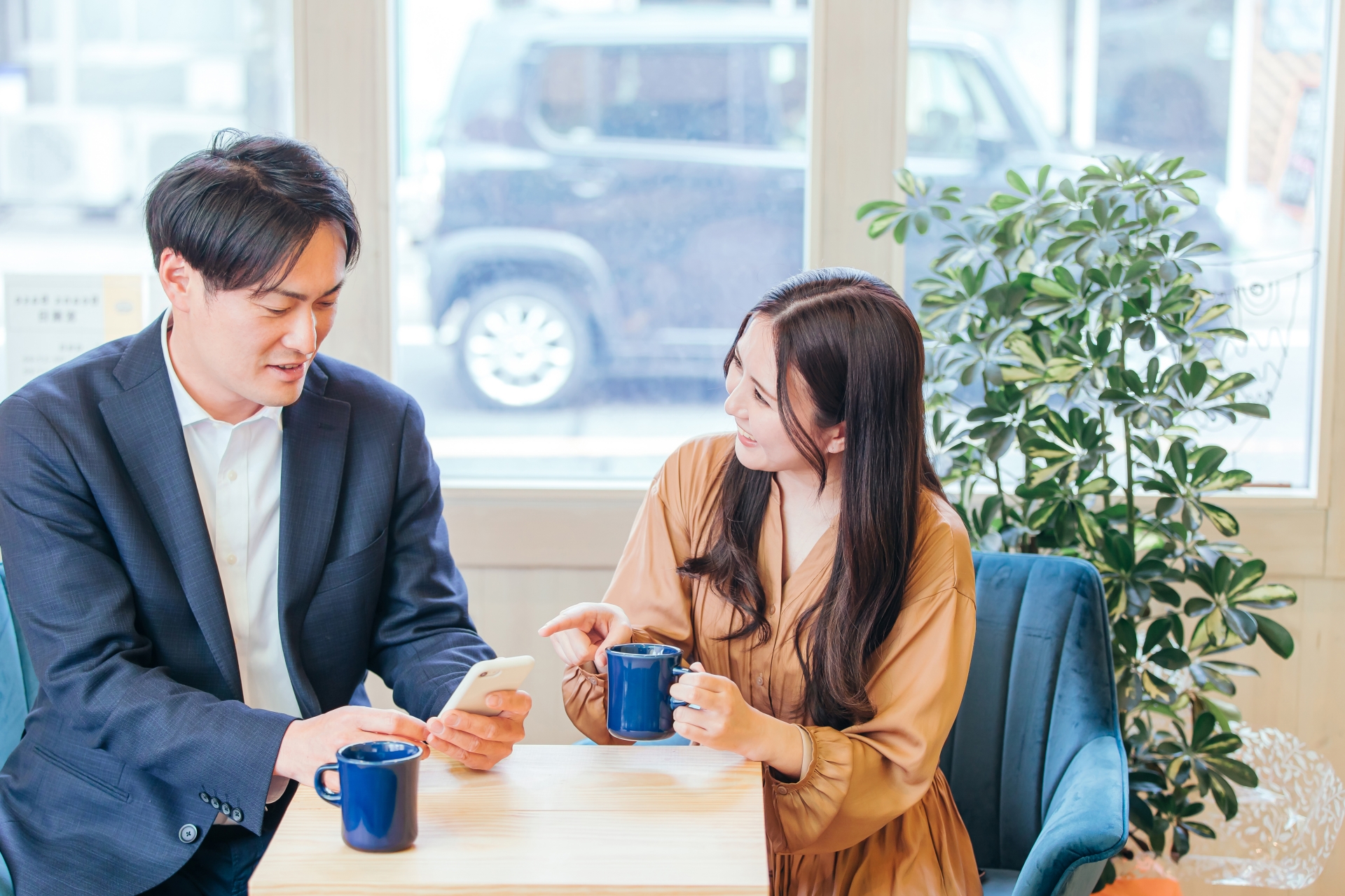 婚活で自然に会話する日本人カップル